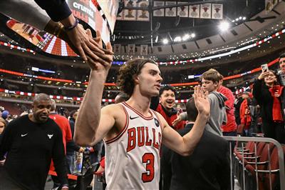 后备队员给力！公牛后备队员合计贡献58分，首发52分